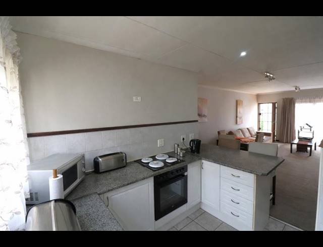 2 BEDROOM TOWNHOUSE FOR SALE IN NORTH RIDING